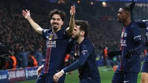 时隔27年重返世界杯正赛，苏格兰多地机场打出广告牌标语庆祝