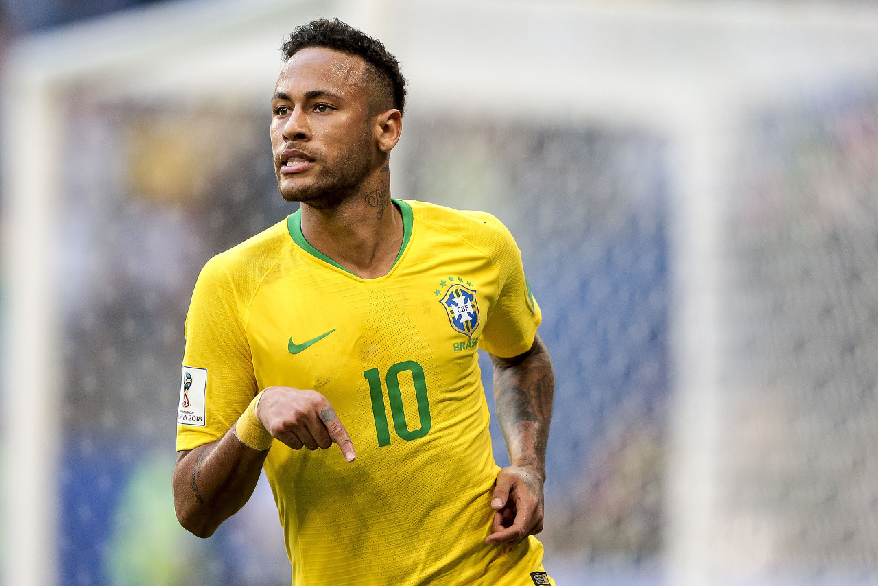 时遭刺客伏 时遭刺客伏