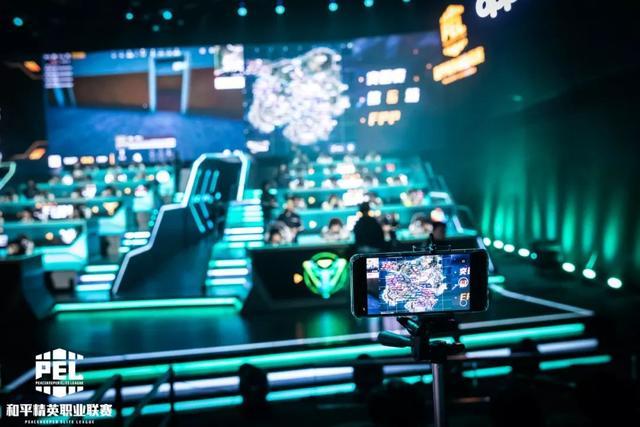 的进步与潜 的进步与潜